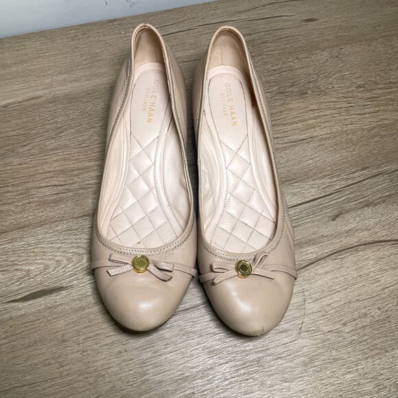 Women's Size 8 Cole Haan Nude Leather Tali Grand Bow Wedged Pump - Picture 3 of 9